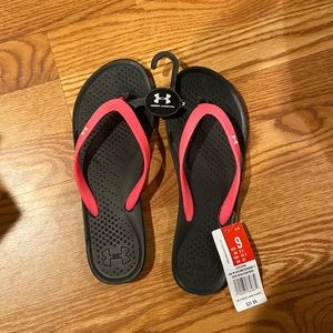 Black & pink strap Under Armour sandals